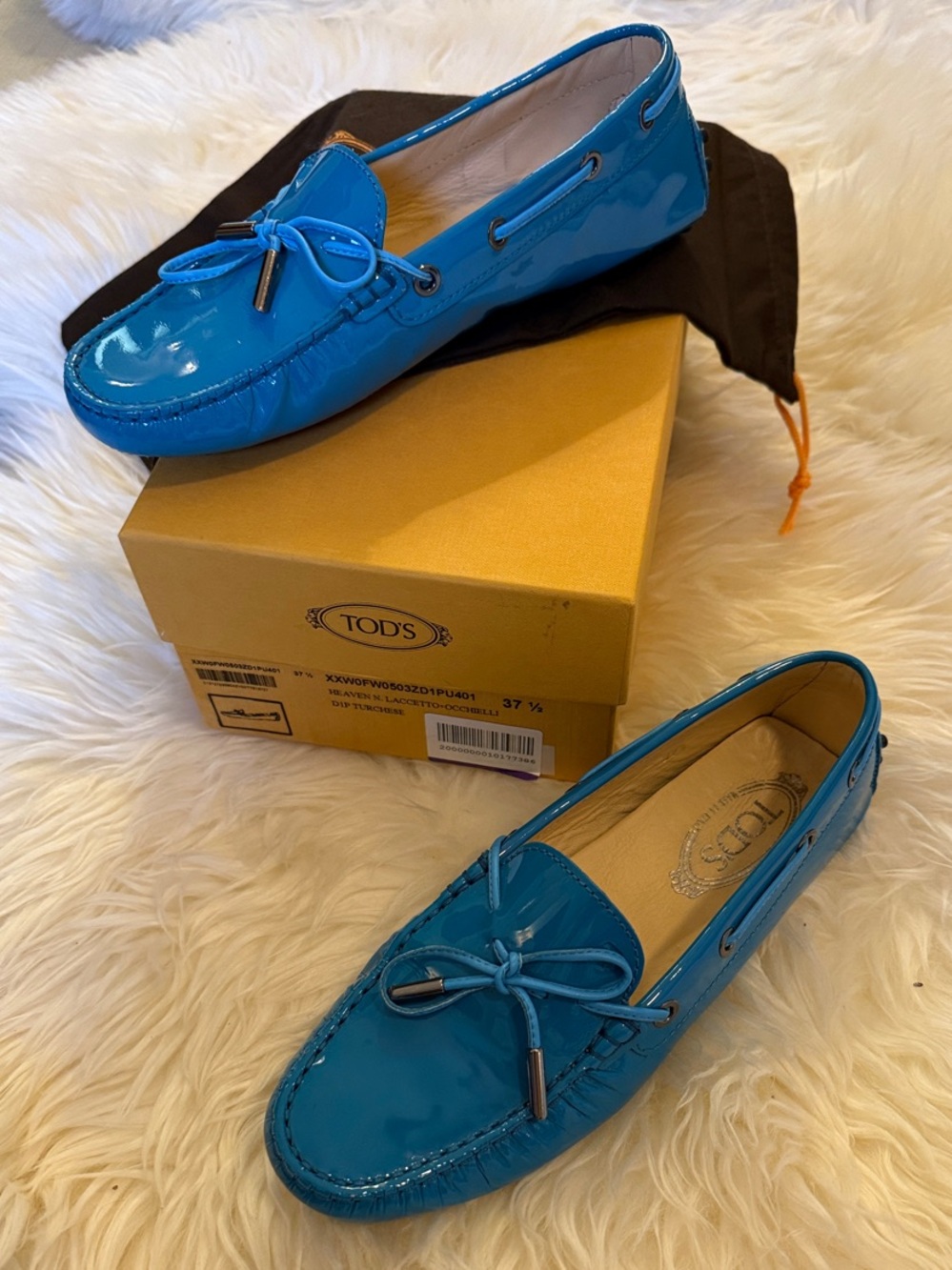 Tod's Patent Bow Driving Loafers in Turquoise Patent